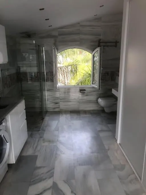Villa Oasis, Lovely Studio Apartment In A Quiet Villa Benalmádena